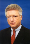 http://www.ohr.int/images/petritsch-pass-photo_100x148.jpg