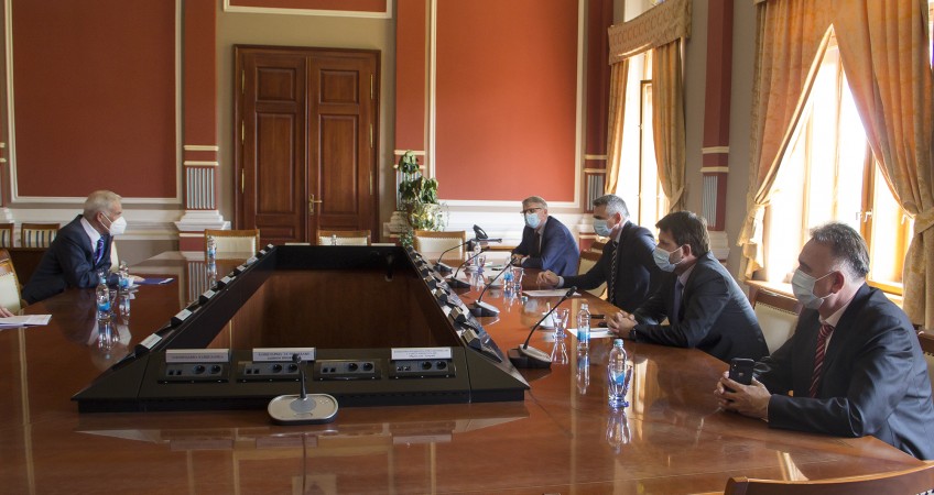 PDHR and Brčko Supervisor Michael Scanlan meets officials of the District Government and Assembly