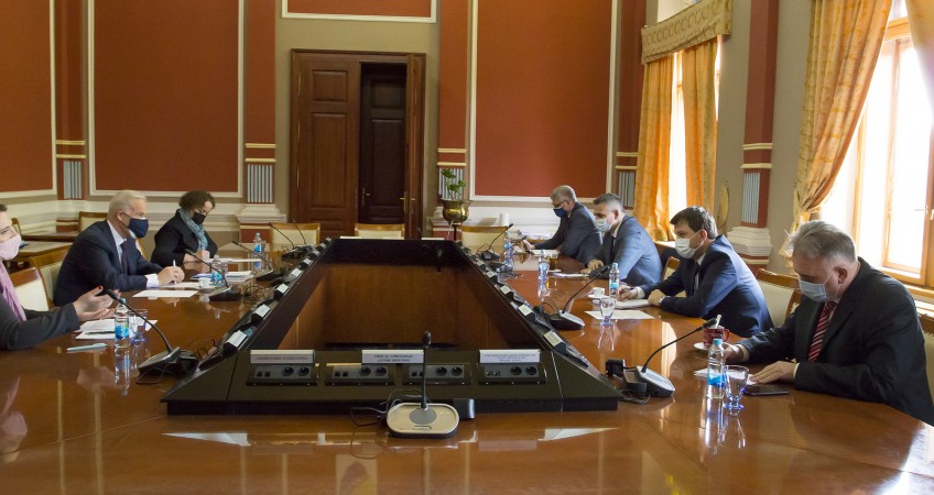 Brčko Supervisor Scanlan meets Brčko Mayor Esed Kadrić, Deputy Mayor Anto Domić, District Assembly Speaker Siniša Milić, and Deputy Speaker Ivo Filipović