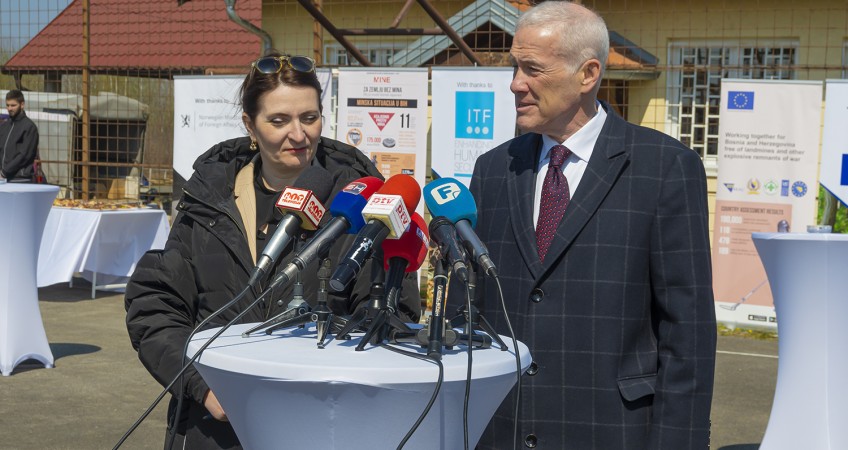 PDHR/Brčko Supervisor attends presentation of mine clearance activities in Brčko on the occasion of the International Day for Mine Awareness and Assistance in Mine Action