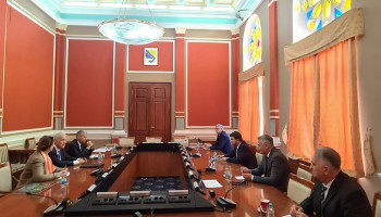 Outgoing PDHR/Brčko Supervisor Scanlan and his successor Jonathan Mennuti meet Brčko Mayor Esed Kadrić, Deputy Mayor Anto Domić, District Assembly Speaker Siniša Milić, and Deputy Speaker Ivo Filipović