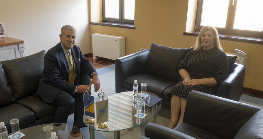PDHR/Brčko Supervisor Jonathan Mennuti meets Chief Advisor of the Mostar City Administration Radmila Komadina