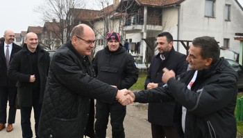Visoki predstavnik razgovarao sa stanarima naselja "Pet jezera" u Bijeljini.
